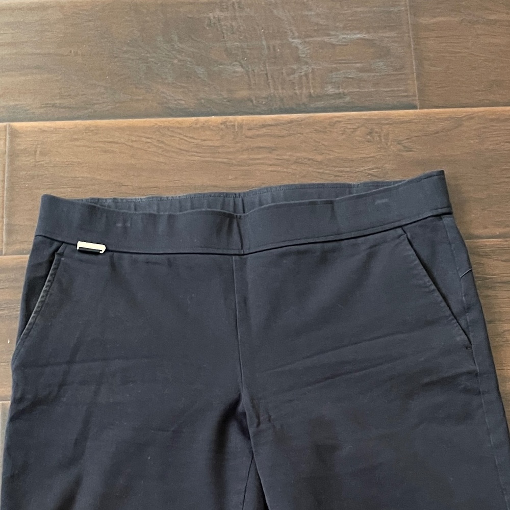 EUC! L-RL Lauren Active Women's Pull-on Black Bermuda Stretch Shorts Size 12 - Picture 3 of 8